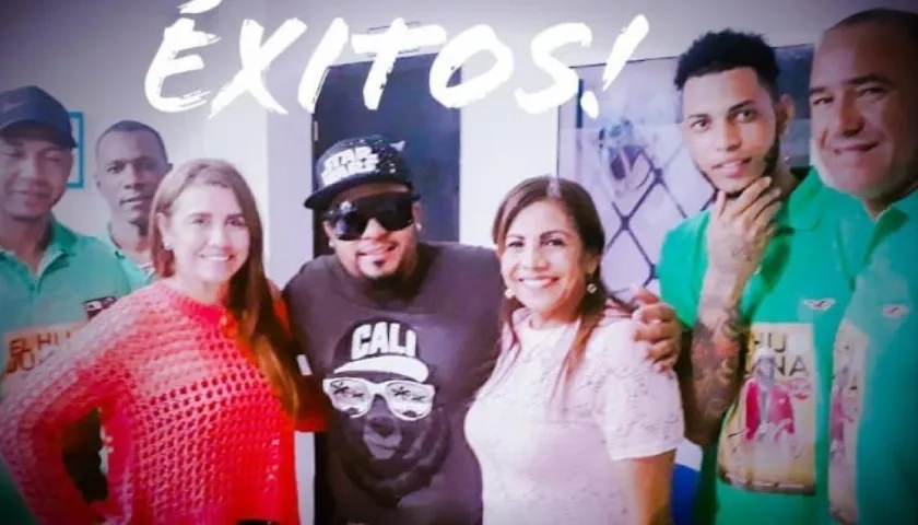 'El hijo de Juana' durante la compra de tiquetes en Beraka Tours.