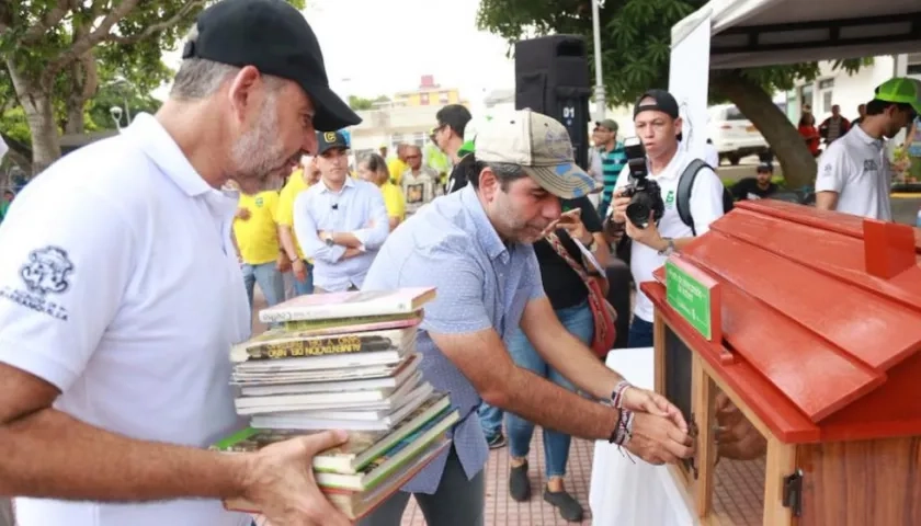 El Alcalde Alejandro Char y el Secretario de Cultura Juan José Jaramillo.