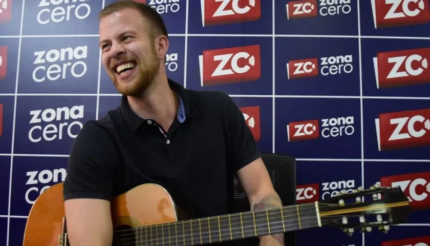 Snorri Hauksson, cantante vallenato.