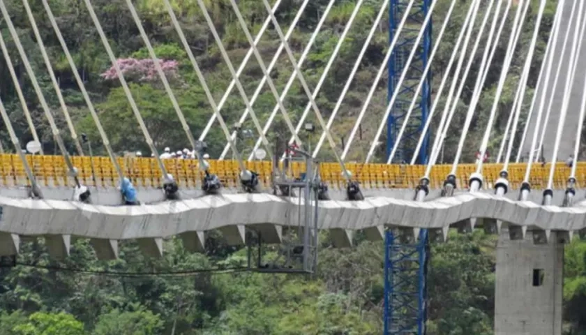 Detalle de los desniveles de la viga de rigidez.