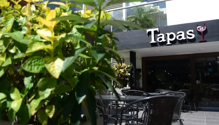 Fachada restaurante Tapas 52.