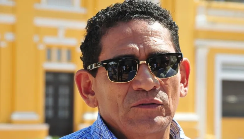 Ramón Vides Galván.