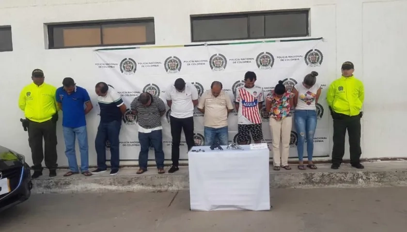 Ocho de los 11 capturados en desmantelamiento de banda de 'Los cacha'.