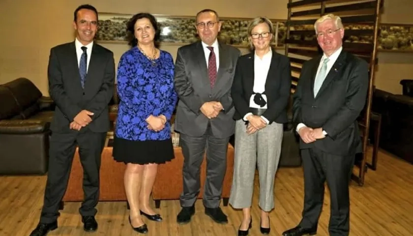 Patricia Llombart, embajadora de la Unión Europea en Colombia, recibe al Director General de Cooperación Internacional y Desarrollo de la Union Europea Stefano Manservisi y a Jolita Butkeviciene, directora para América Latina y el Caribe