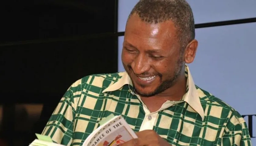 El novelista, poeta y periodista, Peter Kimani.