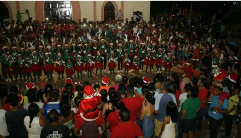 Desfile navideño en Polonuevo.