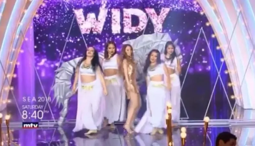 La cantante Widy durante su show.