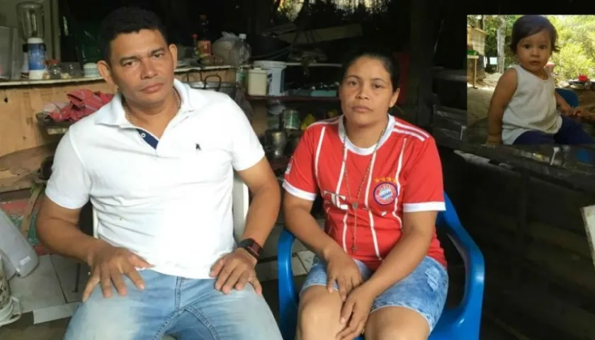 Alit Darío Sánchez y Karen Maldonado, padres del niño. 