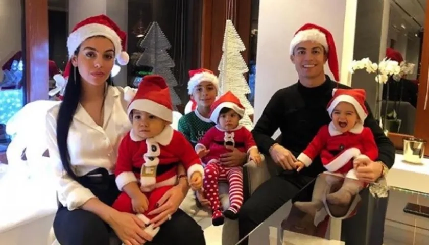 El futbolista Cristiano Ronaldo en familia.