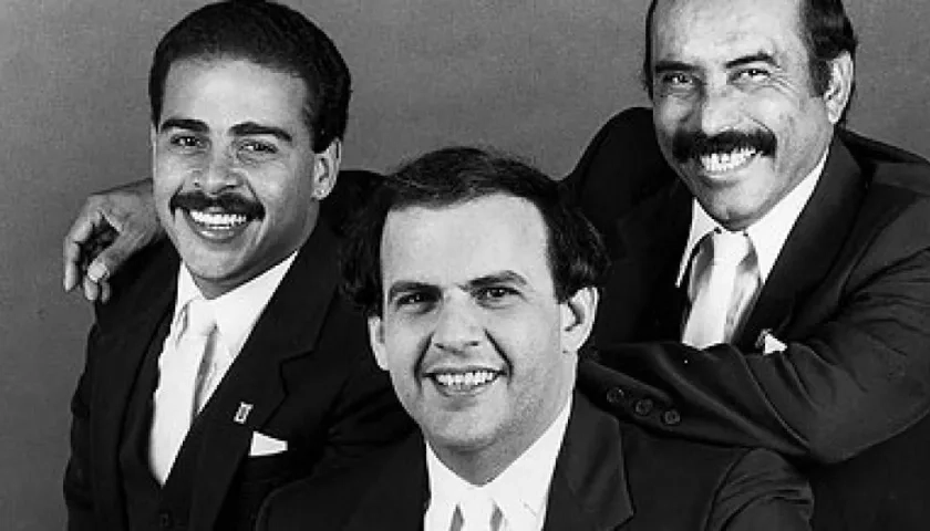 Raphy Leavitt, fundador de la orquesta La Selecta y otros integrantes.