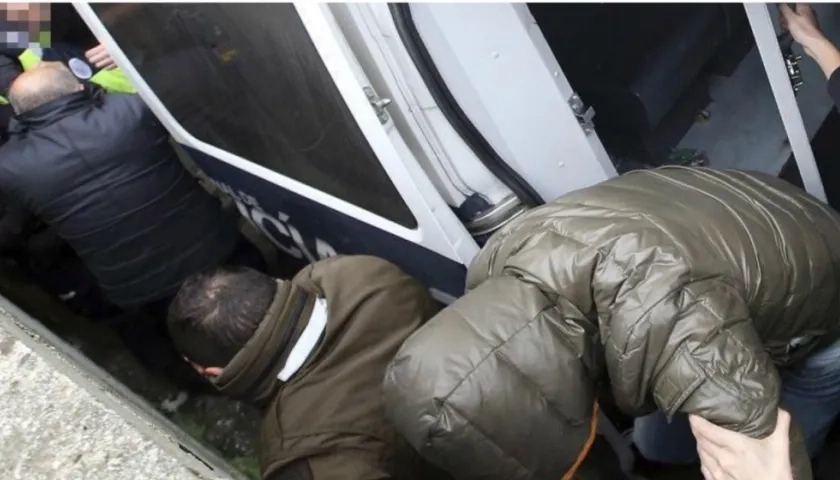 Los detenidos son sospechosos de delitos contra la salud pública, amenazas, coacciones y pertenencia a organización criminal.