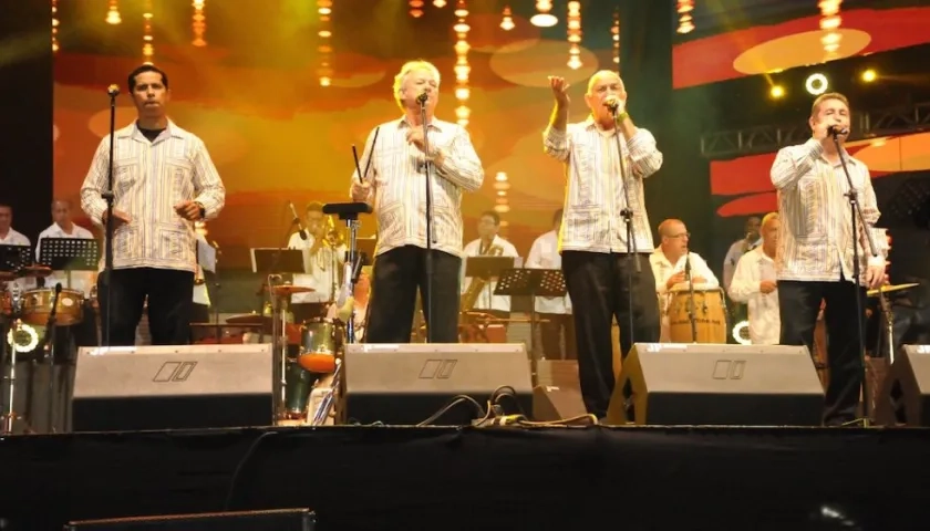 Las Voces de Billo Hoy durante el homenaje a Nelson Pinedo.