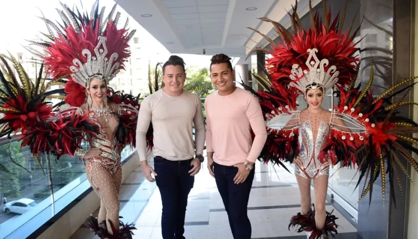 Lizet Franco, Josimar Carpio, José Luis Macías y Valerie Mejía.