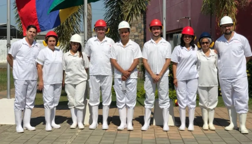 Algunos de las entidades participantes en el proyecto visitan la planta de beneficio Frigo Sinú.