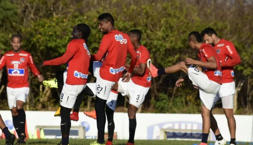 Yimmi Chará y Luis Carlos Ruiz serían titulares de la partida. 