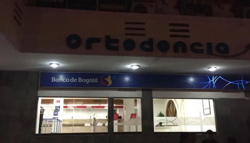 Sucursal bancaria blanco de la delincuencia.