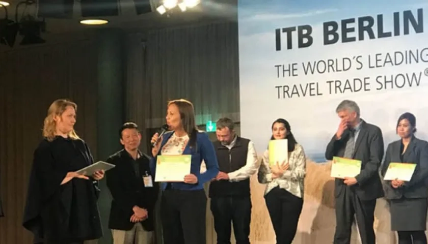 El reconocimiento lo recibió la viceministra de Turismo, Sandra Howard.