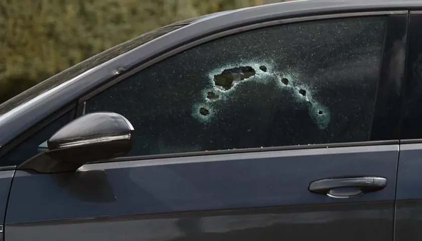 Sicarios balearon el vehículo en el que se desplazaba el colombiano Ricardo R.M. 