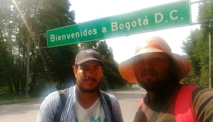 Jonathan Sarabia y Cristian Sánchez llegando a Bogotá.