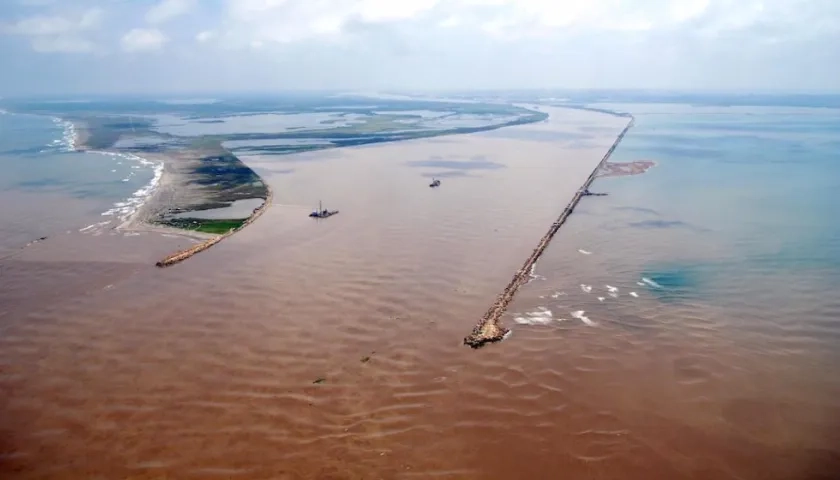 Para los gremios, la APP ni los dragados aguantan más espera.