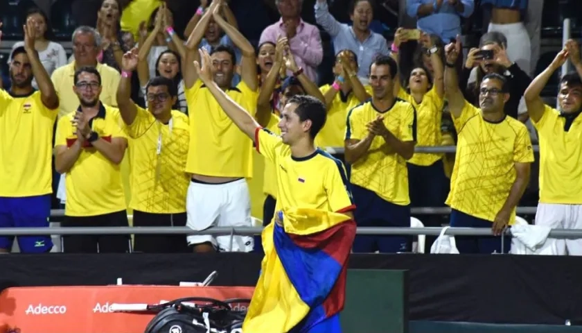 Daniel Galán, alentado por el público barranquillero.