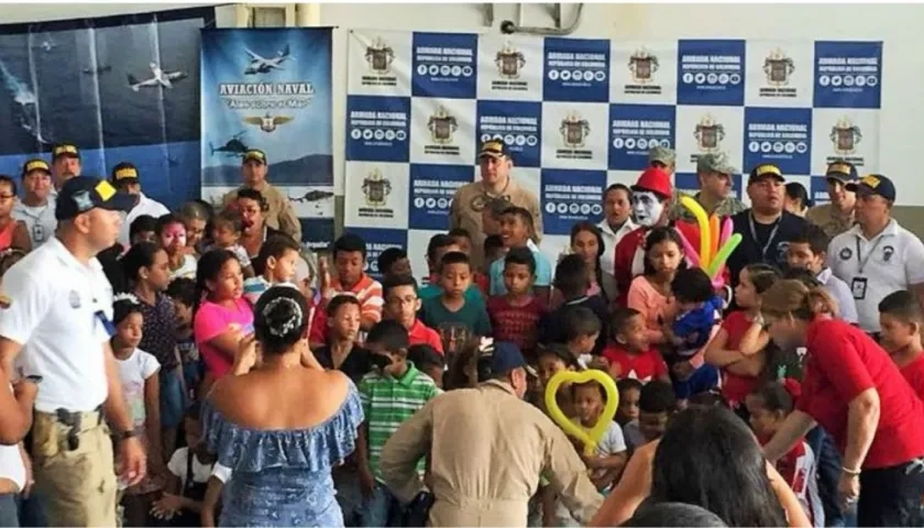 En la jornada la Armada también celebró el Día del Niño.