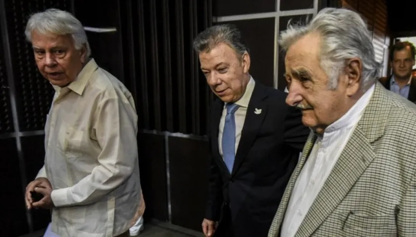 Los expresidentes González y Mujica se reunirán con Santos en Cartagena.