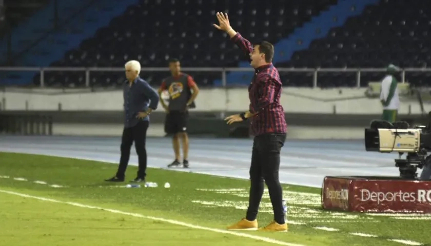 Ismael Escalbo, DT del DIM.