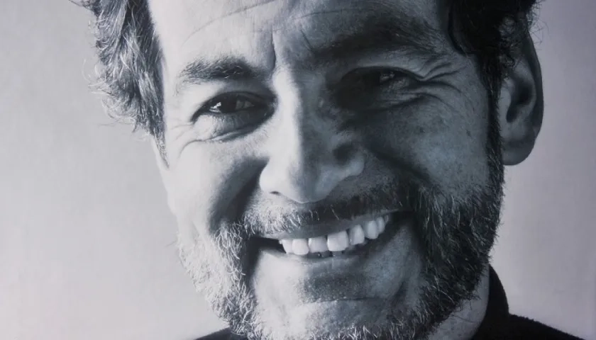 El escritor Carlos Mauricio Vega.