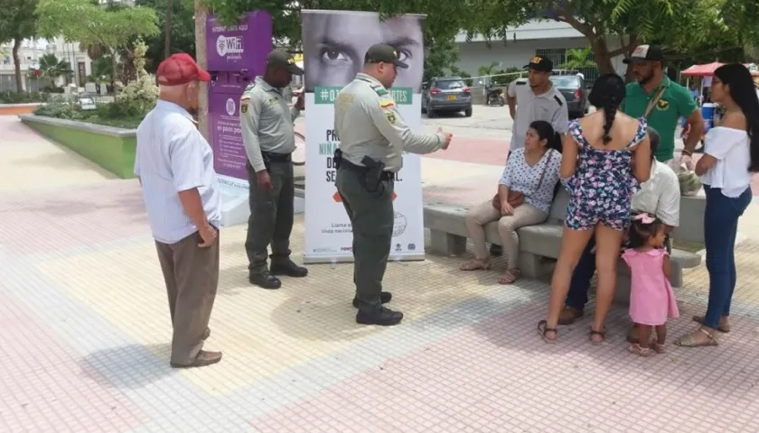 La Policía Nacional, a través de uniformados adscritos al Grupo de Protección al Turismo
