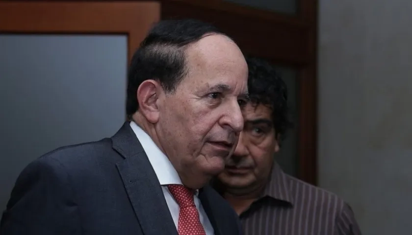 Álvaro Ashton, senador.