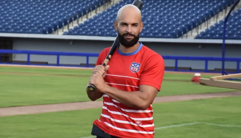 Gaby Robles, paracortos puertorriqueño.