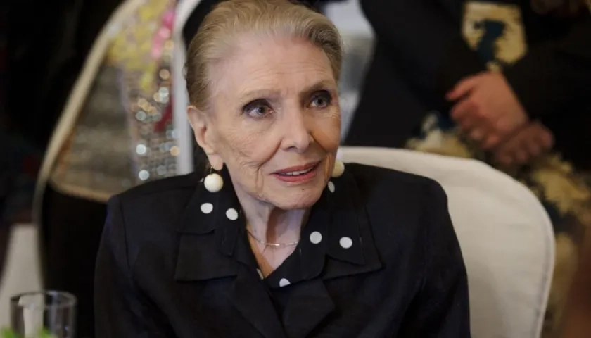  La cantante María Dolores Pradera.