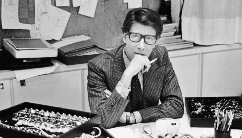 El modisto Yves Saint-Laurent.