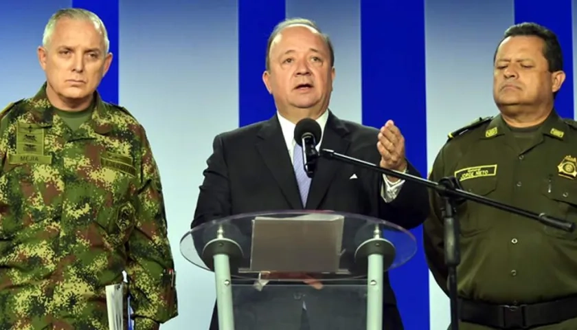 Ministro de Defensa, Luis Carlos Villegas, en rueda de prensa.