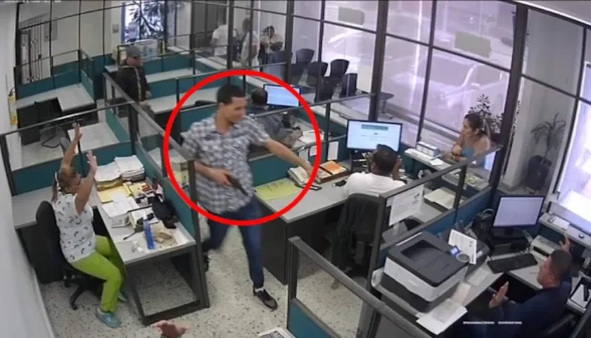 Uno de los atracos ocurrió en una empresa de transporte en la Vía 40. 