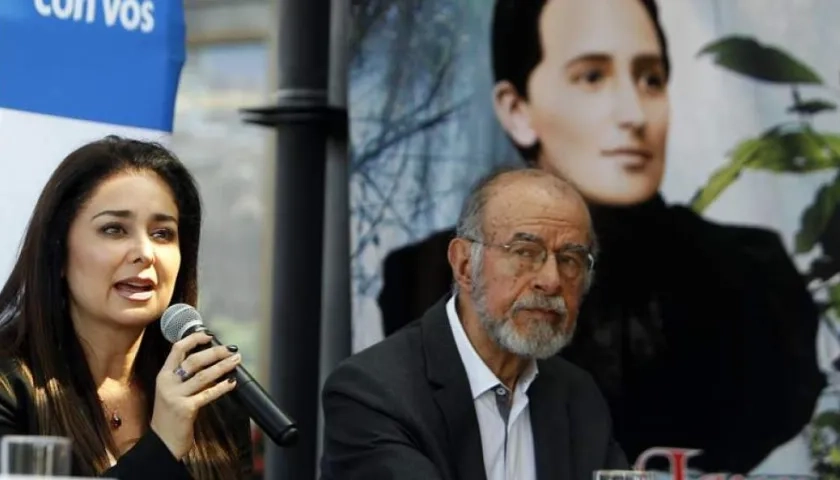 La actriz Linda Lucía Callejas y el cineasta Gustavo Nieto Roa.