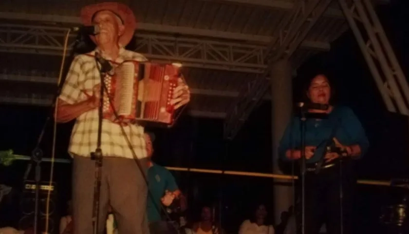 A los 82 años, el juglar Carmelo Garizao falleció durante el homenaje que le hicieron en vida.