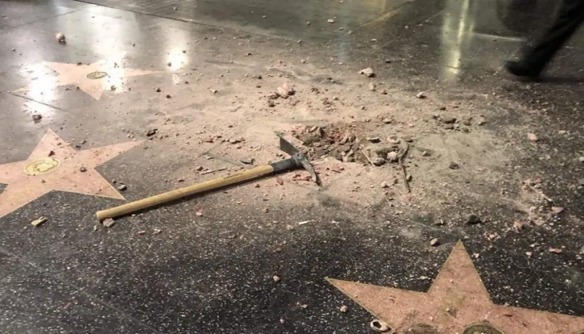 Estado en el que quedó la estrella de la fama de Donald Trump.