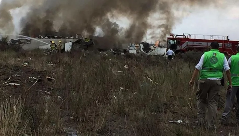 Así quedó el avión tras el accidente. 