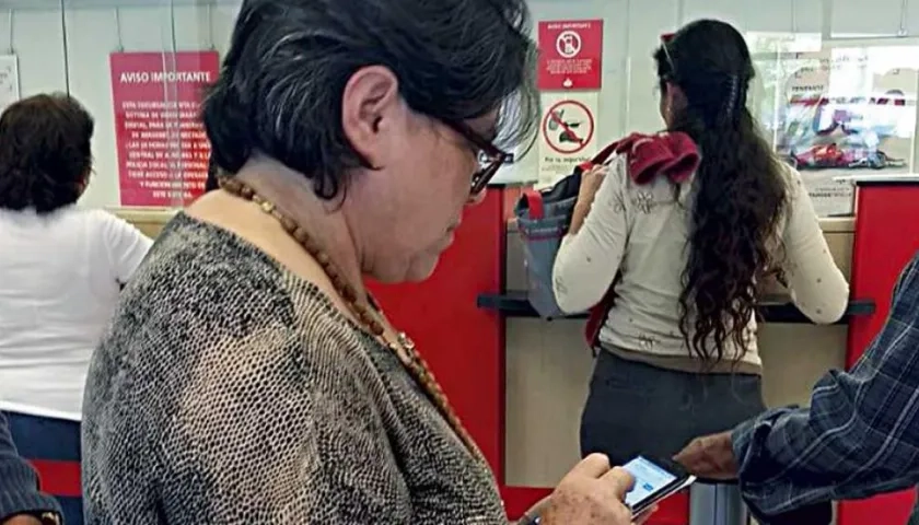 En las sucursales donde hay manejo de efectivo en grandes cantidades, la restricción seguiría.