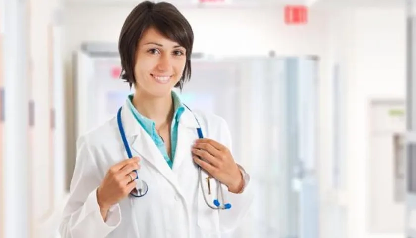 las pacientes tratadas por médicos varones tenían menos probabilidades de sobrevivir .