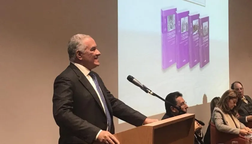 Edgardo Maya Villazón, contralor general de la República.