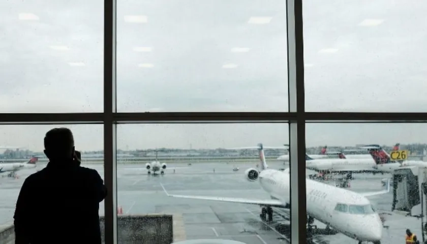 Centenares de vuelos fueron cancelados hoy en los aeropuertos del área de Nueva York