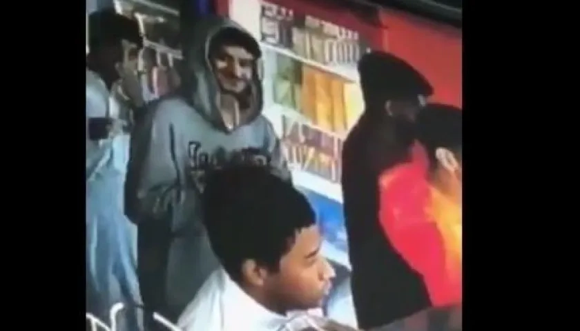 Momento en que el ladrón es grabado.