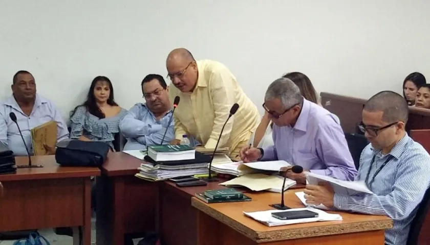 Aspectos de la audiencia a siete políticos del Atlántico.