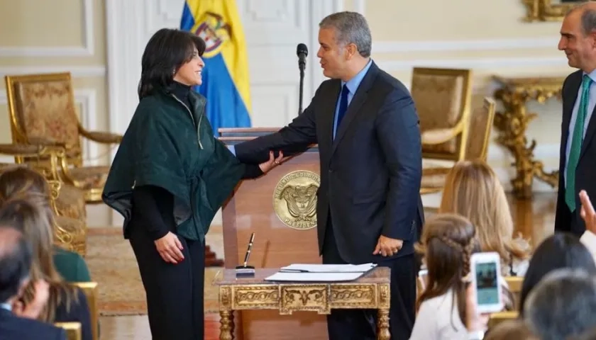 Constanza Liliana Alarcón Párraga y el Presidente Iván Duque. 