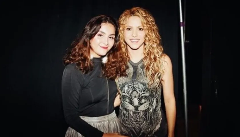 Las cantantes Coco Jadad y Shakira.