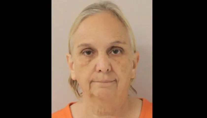 Debbie Van Horn fue arrestada en el Aeropuerto Intercontinental George Bush de Houston.