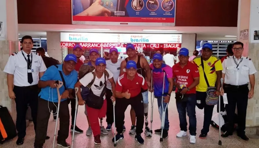 Los integrantes del equipo atlanticense. 